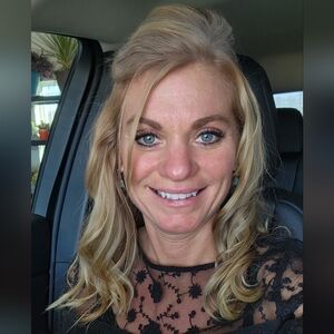 Meet your Posher, Becky